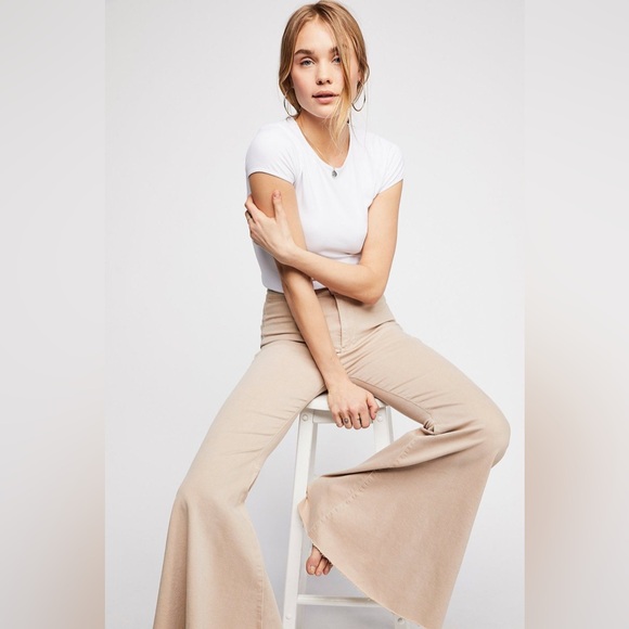 We The Free Just Float On Flare Jeans Size 31 R - Picture 3 of 9